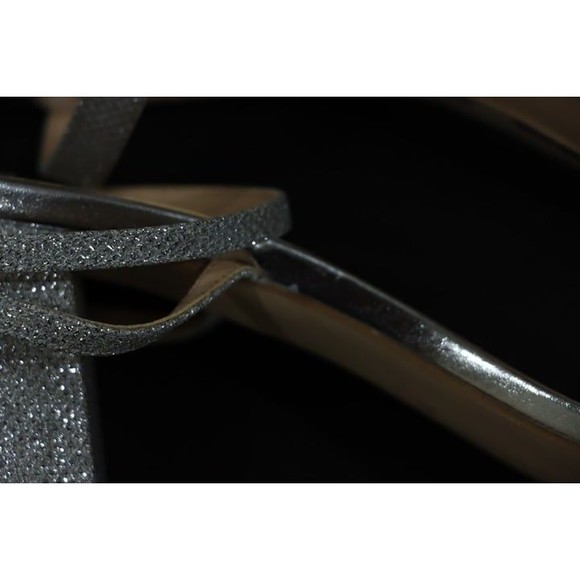 Badgley Mischka Danni II Low Block Heeled Strap Sandals Womens 10 Pumps Silver - Picture 4 of 8